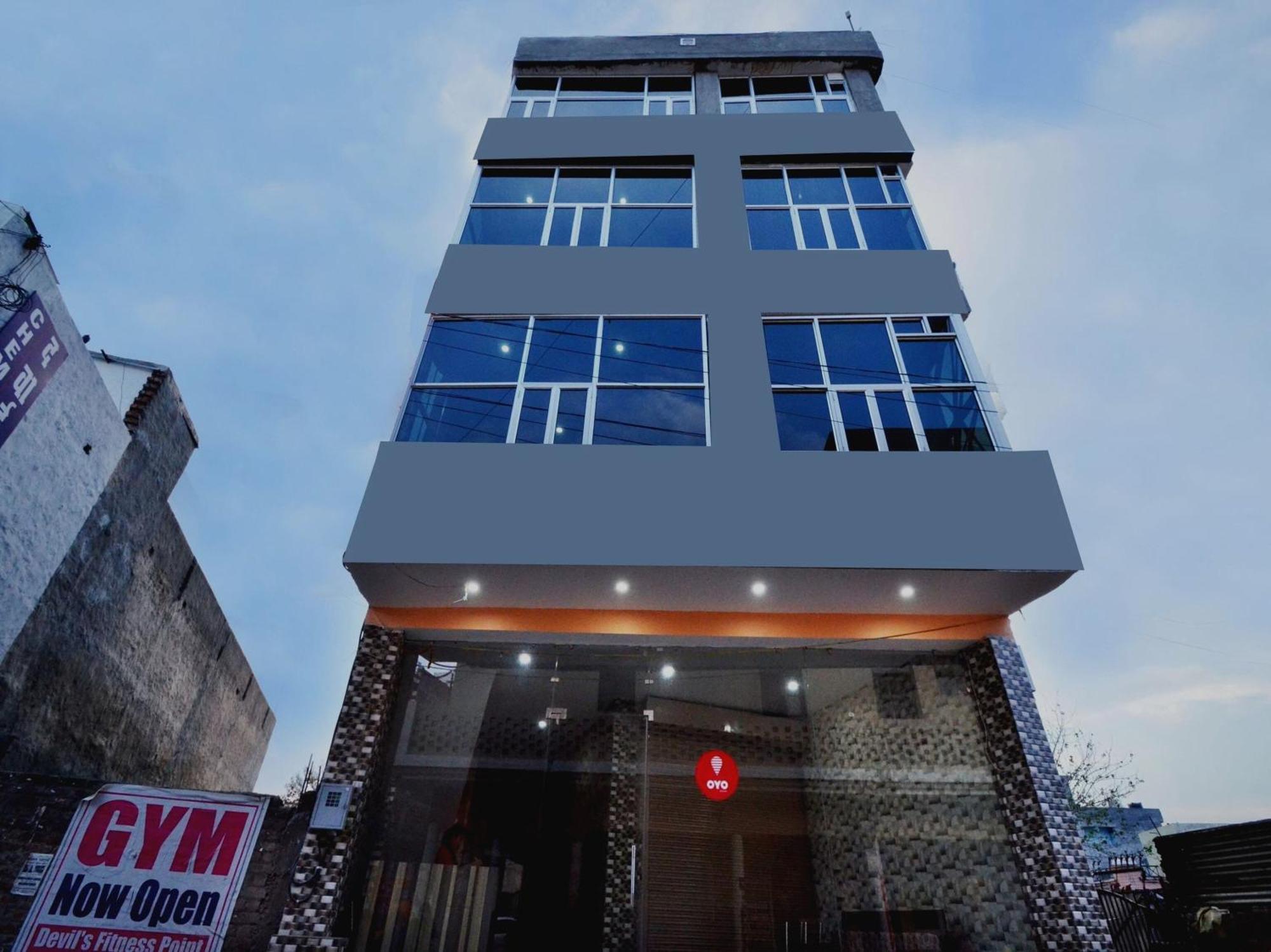 Hotel O Galaxy Chandīgarh Exterior foto